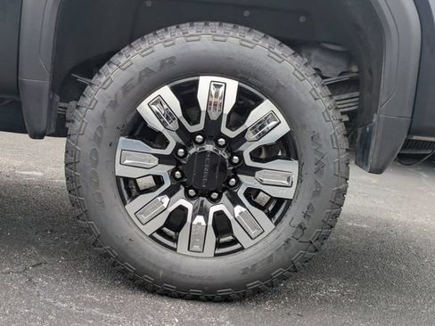 Used 2024 GMC Sierra 3500 Denali w/ Denali Reserve Package AWD/4WD image 12