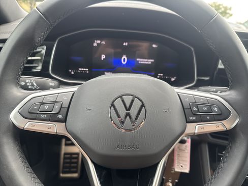 Certified 2025 Volkswagen Jetta Sport FWD image 10
