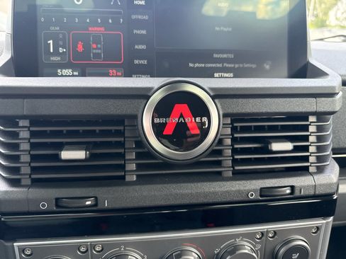 Used 2025 INEOS Grenadier Station Wagon AWD/4WD image 18
