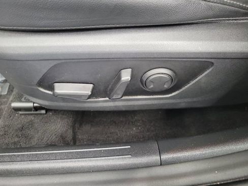Used 2023 Hyundai Elantra Limited w/ Winter Weather Package FWD image 22