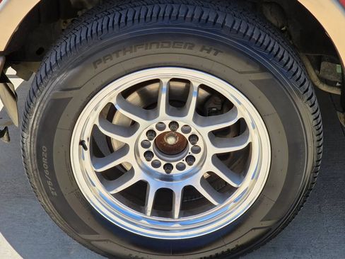 Used 2013 Ford F150 Lariat w/ Mid Equipment Group AWD/4WD image 32