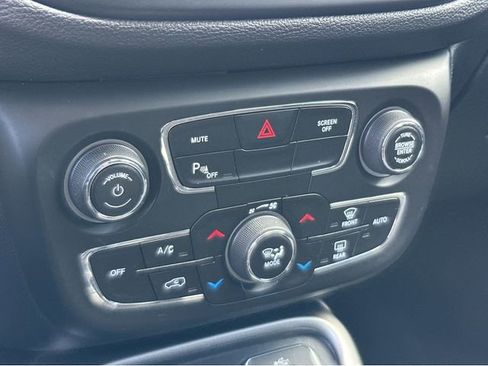 Used 2018 Jeep Compass Sport w/ Tech Group AWD/4WD image 27
