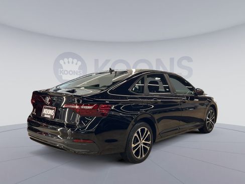 Used 2024 Volkswagen Jetta Sport image 5