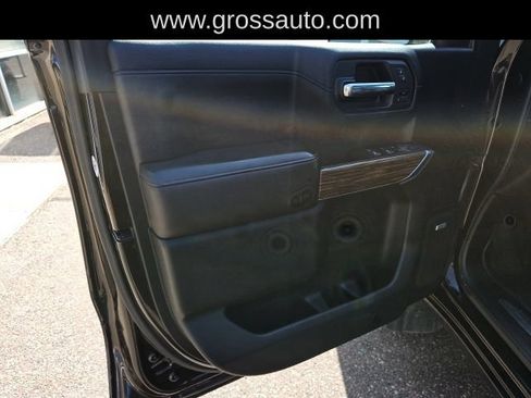 Used 2019 Chevrolet Silverado 1500 High Country w/ Technology Package AWD/4WD image 15