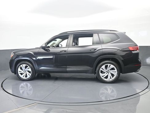 Used 2021 Volkswagen Atlas SE w/ Panoramic Sunroof Package FWD image 3