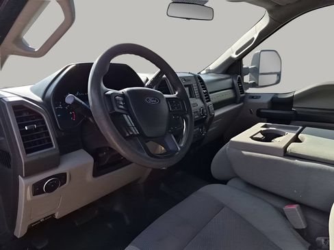 Used 2019 Ford F250 XL w/ Power Equipment Group AWD/4WD image 29