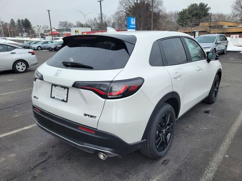 New 2026 Honda HR-V Sport image 3