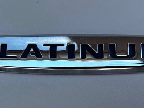 Used 2023 Ford Expedition Platinum AWD/4WD image 46