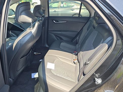 Certified 2023 Kia Niro Wind w/ Wind Preserve Package FWD image 16