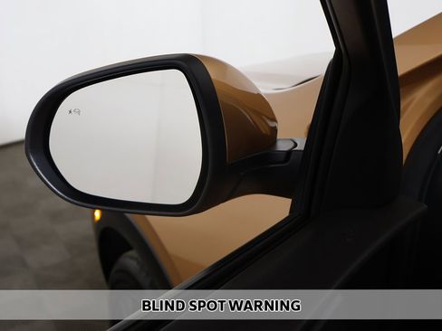 Used 2024 Buick Encore GX Sport Touring image 3