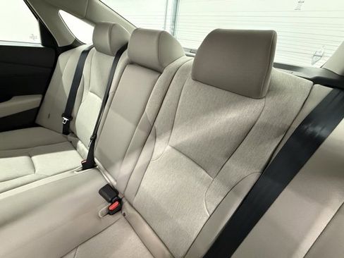 Certified 2025 Honda Accord SE image 19
