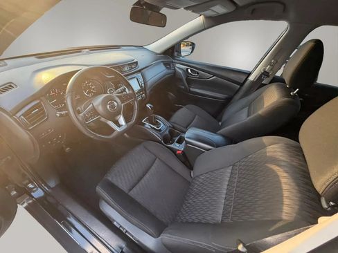 Used 2019 Nissan Rogue SV FWD image 21