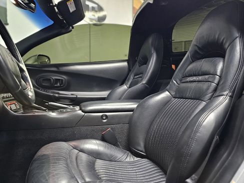 Used 2002 Chevrolet Corvette Coupe w/ Preferred Equipment Group2 image 15