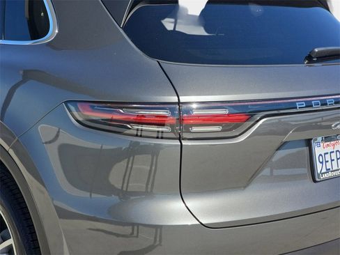 Used 2023 Porsche Cayenne image 39