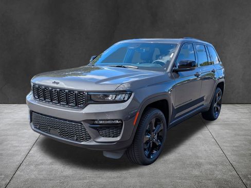 New 2025 Jeep Grand Cherokee Limited w/ Luxury Tech Group II image 8