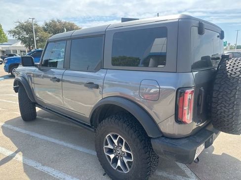 Used 2024 Ford Bronco Badlands image 12