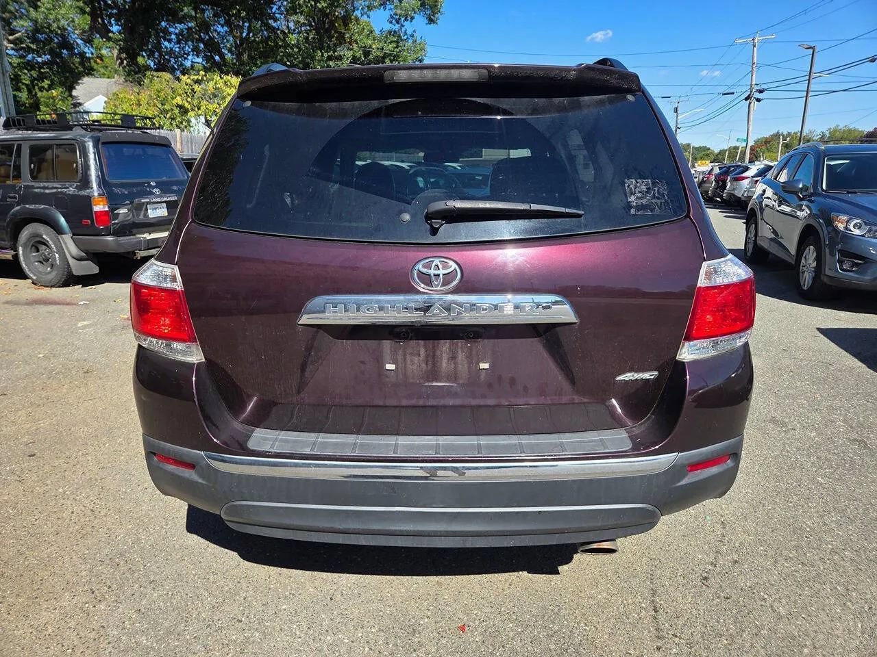 Used 2012 Toyota Highlander SE w/ Tow Pkg AWD/4WD image 23