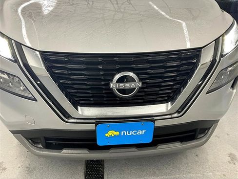 Used 2023 Nissan Rogue SV image 31