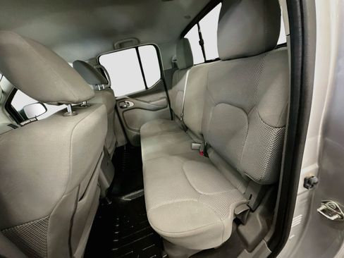 Used 2020 Nissan Frontier SV w/ SV Utility Package AWD/4WD image 28