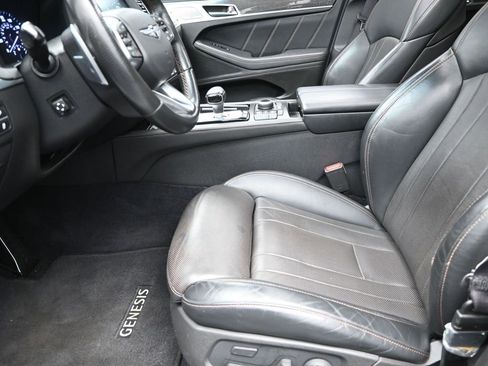 Used 2019 Genesis G80 3.3T Sport image 13