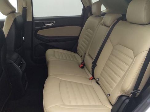 Used 2023 Ford Edge SEL image 18