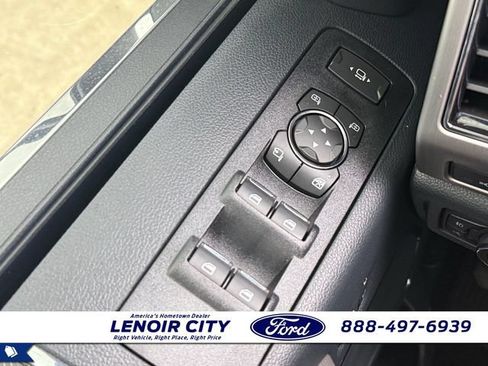 Used 2022 Ford F450 Platinum w/ FX4 Off-Road Package AWD/4WD image 18
