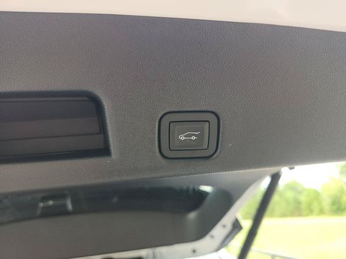 Certified 2026 GMC Acadia Denali Ultimate FWD image 12