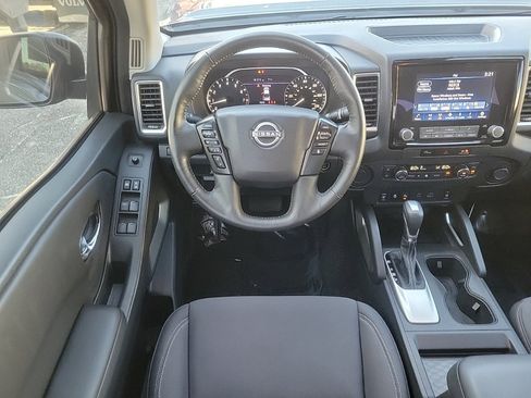 Used 2023 Nissan Frontier SV w/ SV Convenience Package image 15