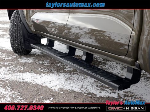 Used 2025 GMC Canyon AT4 image 39