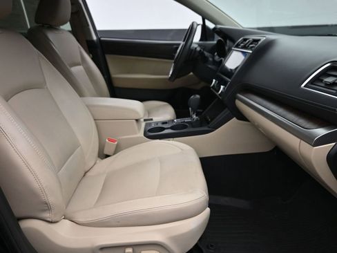 Used 2019 Subaru Outback 3.6R Limited image 7