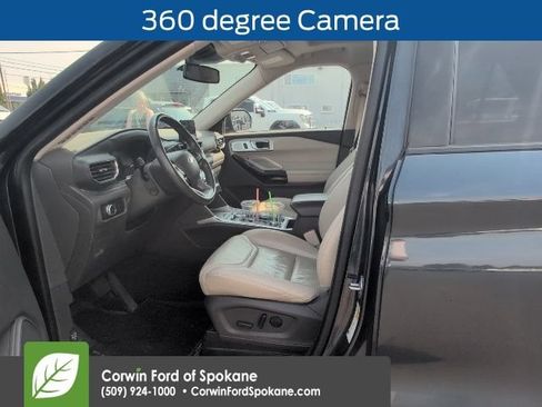 Used 2022 Ford Explorer Platinum w/ Equipment Group 601A AWD/4WD image 3