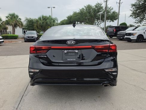 Used 2019 Kia Forte LXS FWD image 7