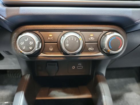 New 2025 Nissan Versa SV w/ Trunk Package image 12