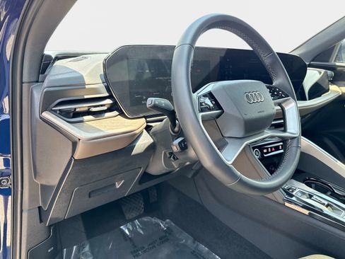 Used 2025 Audi Q5 Premium w/ Convenience Package AWD/4WD image 18