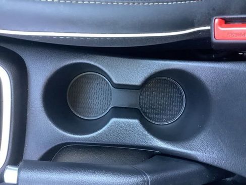 Certified 2024 Hyundai Venue Limited image 30