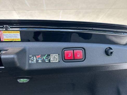 Used 2025 Mercedes-Benz E 350 4MATIC Sedan w/ Winter Package image 37