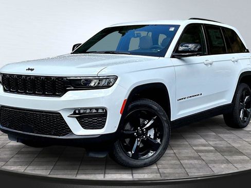 New 2025 Jeep Grand Cherokee Limited w/ Luxury Tech Group II image 2