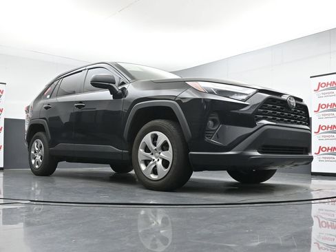 Used 2023 Toyota RAV4 LE FWD image 18
