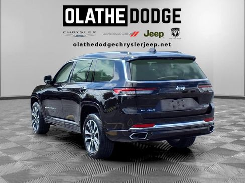 Used 2022 Jeep Grand Cherokee L Overland w/ Luxury Tech Group IV AWD/4WD image 3