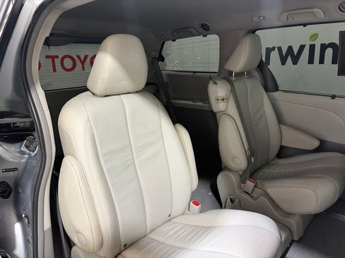 Used 2011 Toyota Sienna XLE w/ XLE Navigation Pkg FWD image 14