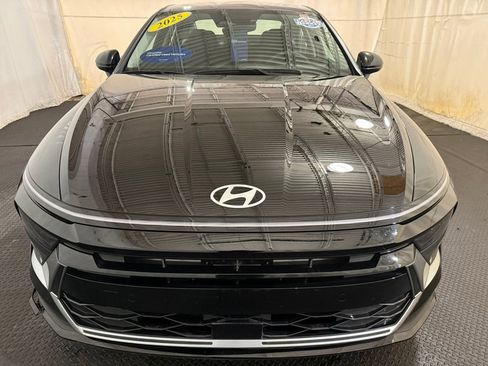 Used 2025 Hyundai Sonata SE image 3