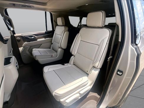 Used 2021 GMC Yukon XL Denali w/ Denali Premium Package RWD image 21