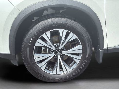 Used 2023 Nissan Rogue SV w/ SV Premium Package AWD/4WD image 9
