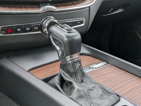 Used 2019 Volvo XC60 T5 Inscription w/ Protection Package Premier image 13