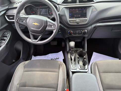 Used 2022 Chevrolet TrailBlazer LS FWD image 14