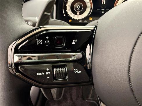 New 2025 Aston Martin DB12 Coupe image 15