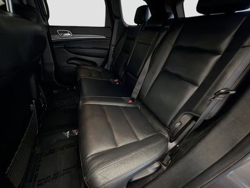 Used 2021 Jeep Grand Cherokee Limited image 13