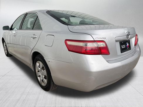 Used 2009 Toyota Camry LE FWD image 7