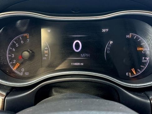 Used 2017 Jeep Grand Cherokee Laredo w/ Quick Order Package 2BE image 18