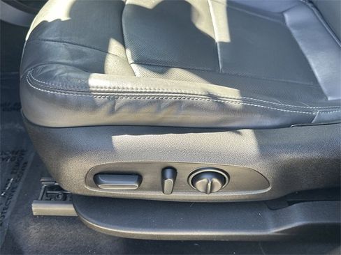 Used 2018 Buick Enclave Premium w/ Experience Buick Package image 17